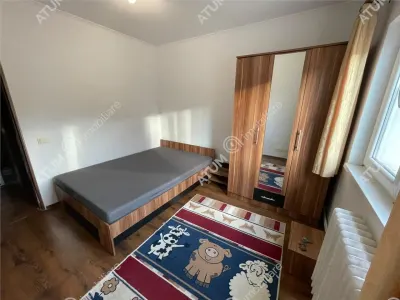 De inchiriat apartament cu 3 camere decomandate si balcon tip loggie in zona Vasile Aaron Sibiu - foto 5