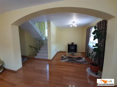 Casa de vanzare cu 4 camere in Alba Iulia - foto 12