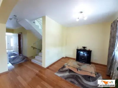 Casa de vanzare cu 4 camere in Alba Iulia - foto 4