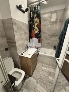 Decomandat la etajul 3, mobilat si utilat cu centrala propie - Timisoara