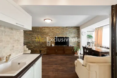 Apartament cu 3 camere în blocul Mobilux, Piața Vasile Milea - Pitesti