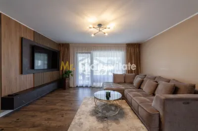Casă de vânzare exclusivistă în Titesti, Arges - foto 4