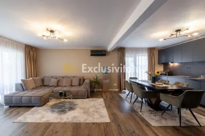 Casă de vânzare exclusivistă în Titesti, Arges - foto 5