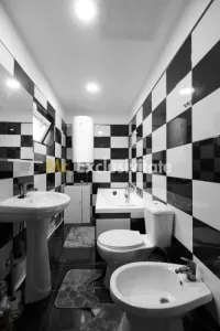 Casa  + anexa în Com.  Petresti, Sat Gherghesti - Dambovița - foto 11