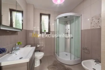 Casa cu 5 camere Stefanesti, Aleea Viilor, AG - foto 10