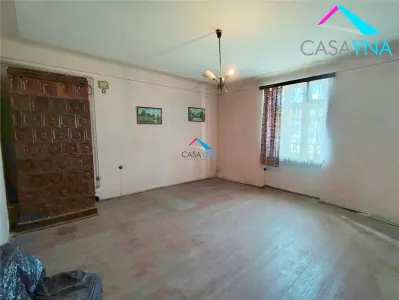 Garsonieră cu curte proprie si beci, ideala Locuință sau Cabinet/Birou - Bacau