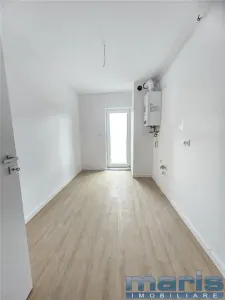 Apartament cu 2 camere et 2 la  Skyline City amenajat cu parcare - foto 3