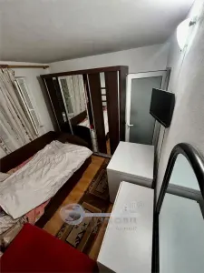 Apartament 3 camere semidecomandat Pacurari - Etaj 3 - foto 3