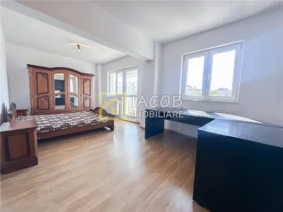 De inchiriat | Apartament de 75 mp utili in zona centrala a Bacaului - foto 11