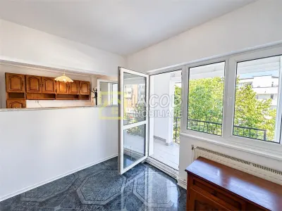 De inchiriat | Apartament de 75 mp utili in zona centrala a Bacaului - foto 4