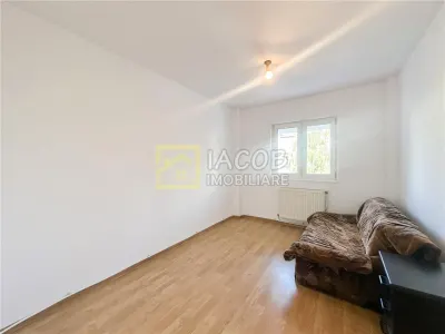 De inchiriat | Apartament de 75 mp utili in zona centrala a Bacaului - foto 5