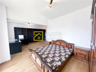 De inchiriat | Apartament de 75 mp utili in zona centrala a Bacaului - foto 8
