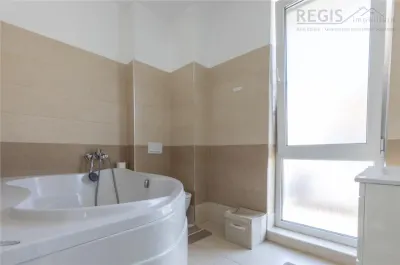 Casa de inchiriat cu gradina superba , liniste si confort in Brasov - foto 14