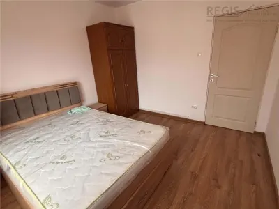 Apartament 2 camere, decomandat, cu parcare, etaj intermediar-Grivitei - foto 3