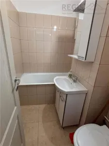 Apartament 2 camere, decomandat, cu parcare, etaj intermediar-Grivitei - foto 6
