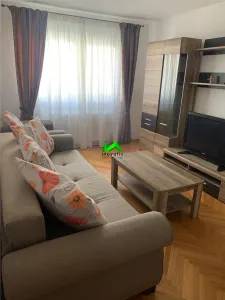 Apartament de inchiriat 3 camere Sibiu Vasile Aaron - foto 2