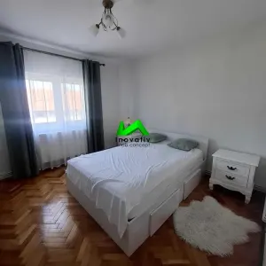Apartament de inchiriat 3 camere pivnita Sibiu Central - foto 4