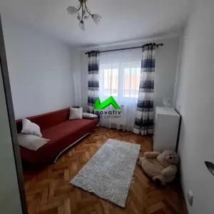 Apartament de inchiriat 3 camere pivnita Sibiu Central - foto 7