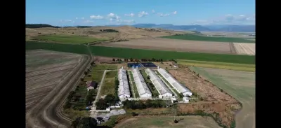 Teren 43884 mp intravilan, 4 hale 6000 mp, nod autostrada, Bogata - Bogata
