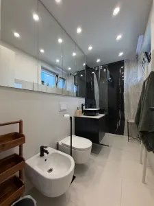 Apartament PREMIUM cu curte, terasă și lift cu acces direct în living - foto 13