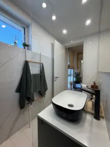 Apartament PREMIUM cu curte, terasă și lift cu acces direct în living - foto 14