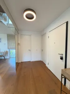 Apartament PREMIUM cu curte, terasă și lift cu acces direct în living - foto 16