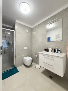Apartament 2 camere, terasa, etaj intermediar, boxa, parcare - foto 11