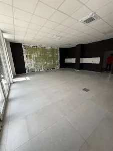 Spatiu comercial de inchiriat, 90 mp, alimentatie publica, Eroilor. - foto 2