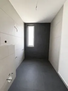 Apartament 3 camere, 2 bai, etaj intermediar, balcon, garaj, boxa - foto 5