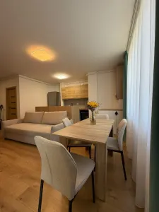 Apartament 3 camere, 2 bai, balcon, etaj intermediar, parcare - foto 12