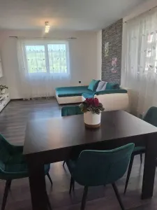 Apartament 2 camere, balcon, etaj intermediar, BMW - foto 2
