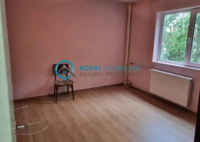 Royal Imobiliare - Vanzare apartament 2 camere zona Vest-Baraolt - Ploiesti