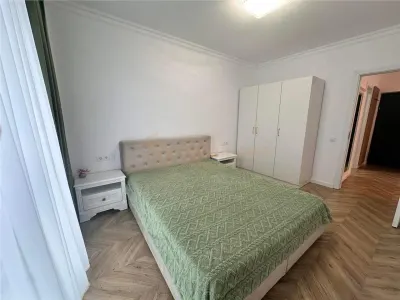 Chirie-Apartament 3 camere - foto 6