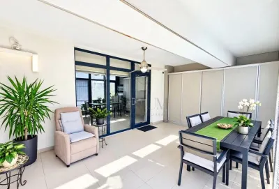 BRAYTIM - LUX - 3 CAMERE - 2 BAI - GRADINA 94mp - 2 TERASE 34mp - 2 LOC PARCARE ACOPERITE - foto 2
