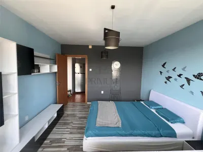 Gheorghe Lazar - Etaj intermediar cu LIFT - Decomandat - Centrala proprie - Pretabil AirBnb - Timisoara