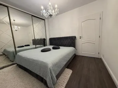 Apartament 3 camere decomandate, 2 bai,balcon, etaj intermediar, garaj - foto 5