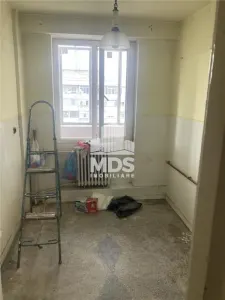 Confort 1 cu 3 balcoane in bloc anvelopat - foto 3