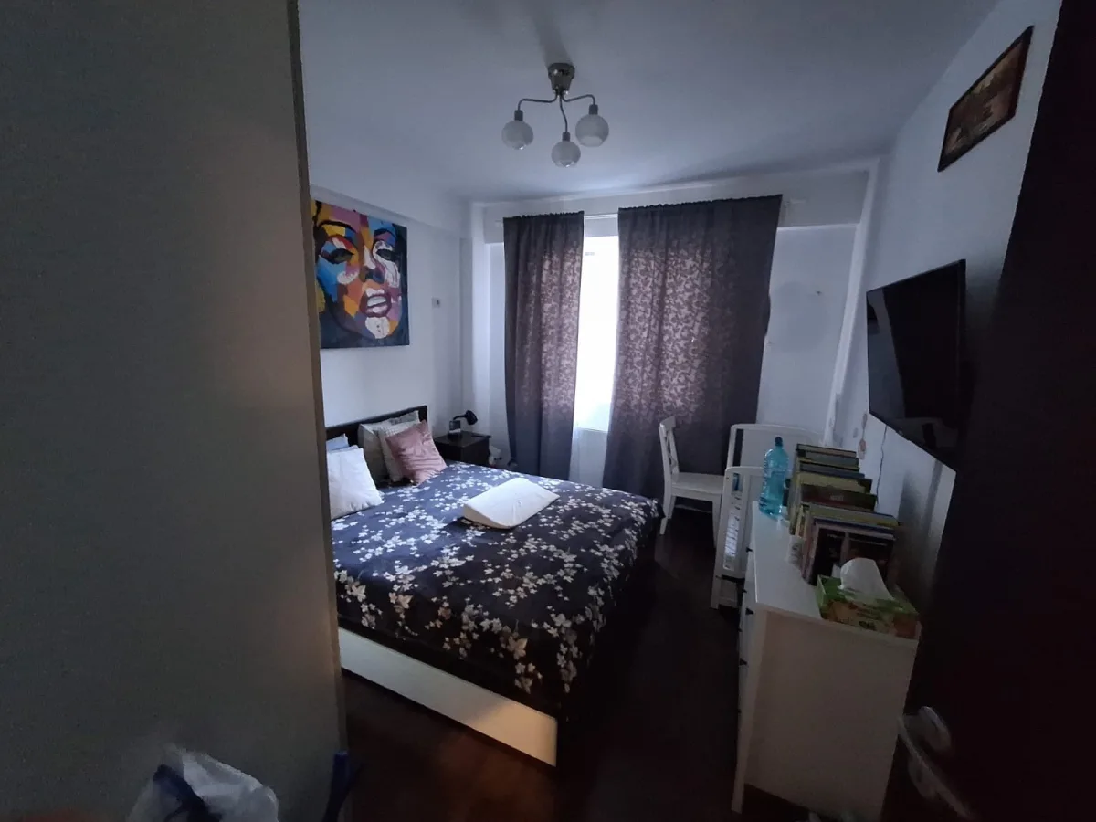 Proprietar - Vând apartament II camere decomandat – Complex Carol City Park, Strada Frigului,Sector 4 - Bucuresti