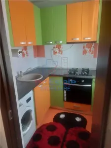 Apartament 2 camere etaj 1cu centrala proprie -  cartier Tatarasi - foto 6