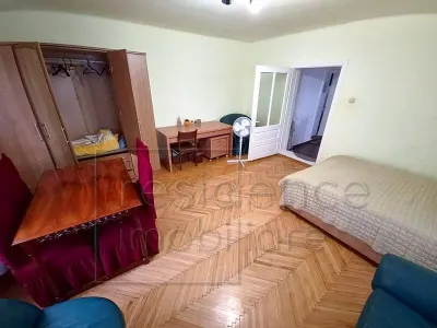 Camera la casa, Zorilor, zona UMF si USAMV+Curte - foto 14