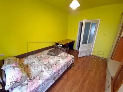Camera la casa, Zorilor, zona UMF si USAMV+Curte - foto 2