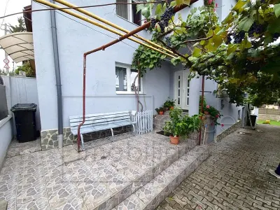 Camera la casa, Zorilor, zona UMF si USAMV+Curte - foto 11