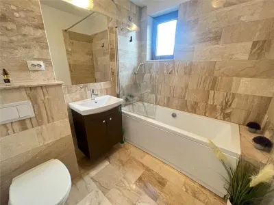 Apartament modern 3 camere 2 bai terasa si parcare zona Brana - foto 11