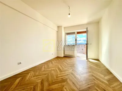 3 camere, etaj 6, Arena Residence Bacau - foto 15