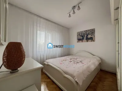Apartament cu trei camere bloc tip vila Centru Civic - foto 7