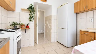 Apartament de vanzare, 3 camere, Cantemir - Oradea - foto 6