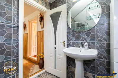 Proprietate premiata Casa Anului, cu placheta oficiala, Covasna: eleganta si autenticitate. - foto 48