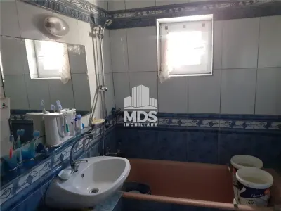 Apartament cu 4 camere, decomandat, in zona Lipovei - foto 4