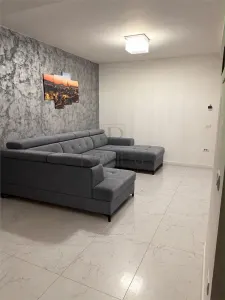 Bucovat - Duplex mobilat utilat - terasa inchisa - foto 3
