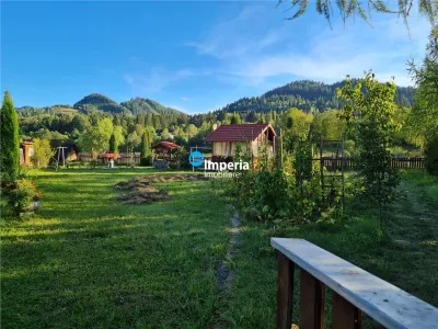 Campulung Moldovenesc, zona Cucoara | 4.544 mp teren | 2 casute locuibile + 2 foisoare - foto 10